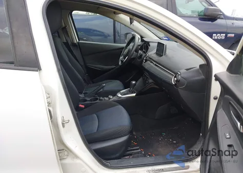 2018 Toyota Yaris Ia z USA, uszkodzony, nr VIN 3MYDLBYV8JY307445